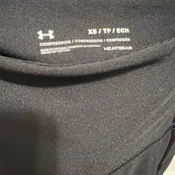 Under Armour Mesh Graphic Leggings - Picture 4 of 5